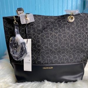 ❗️Reversible❗️ Medium Tote Bag + Zip Pouch